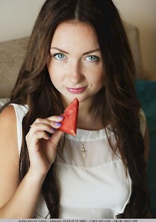 sexy babe Beautiful teen Alexa Day gets naked outside