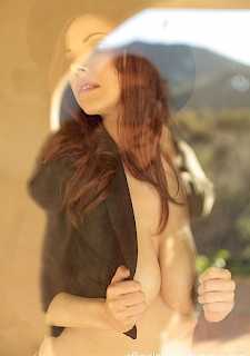 Elizabeth Redhead Beauty