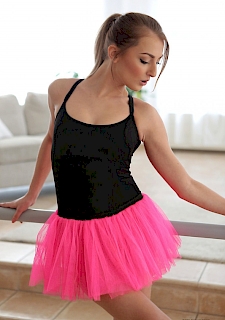 Petite Lovely Dancer