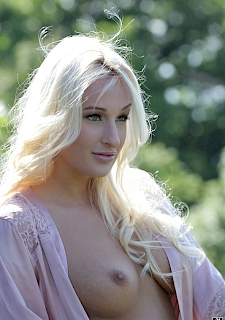 Luxury Blonde Sensual Strip