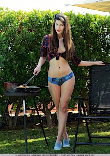 Elina In Naked BBQ