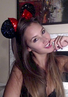 Brunette sexy babe Kylie Morgan gives a cam show in her Minnie ears