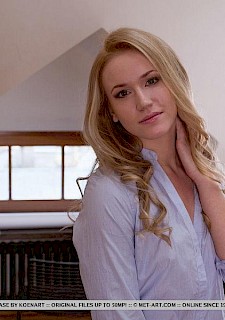 horny girl Kase shows off her nude body in her debut set