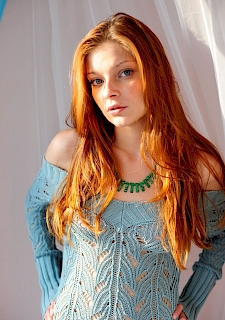 Indi Naturally Red