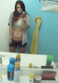 selfies in bathroom