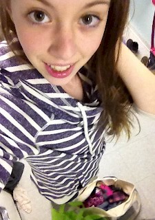 Hot brunette teen in nude close up pussy selfies