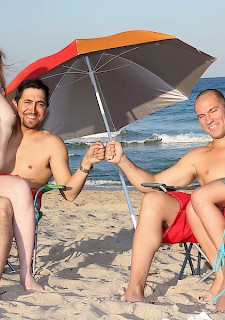 Gina Valentina private holiday photos