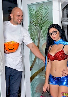 Cyrstal Rae Halloween Hardcore Sex